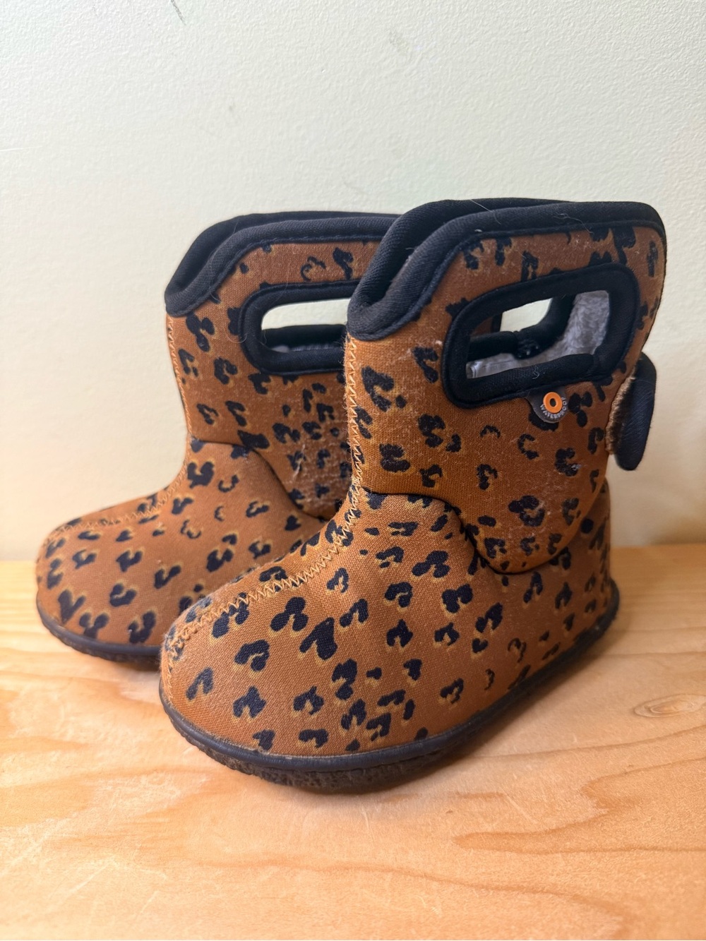 Baby Bogs Boots Leopard Print Faux Fur Lined Warm Waterproof Winter toddler Sz 6